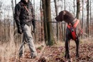 Båndet kan festes rundt magen om du ønsker å ha hendene frie. thumbnail